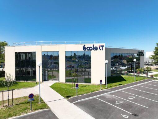 Extérieur du bâtiment de l'école informatique École IT
