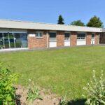 Extérieur du bâtiment QUALICONSULT SCHNEIDER avec la cour