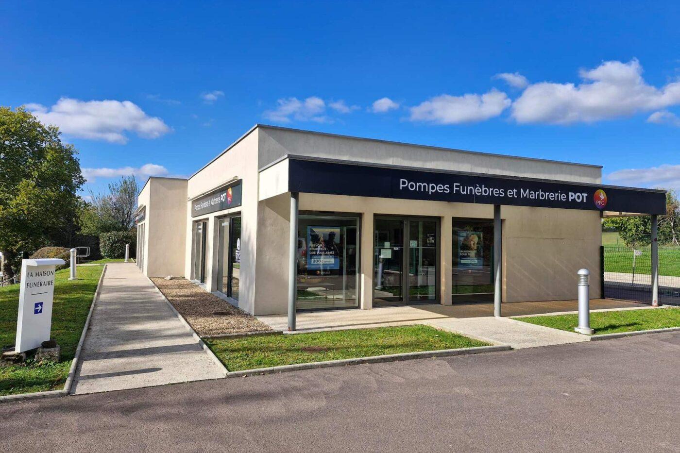 Bâtiment de PGF Saint Sauveur en Puisaye